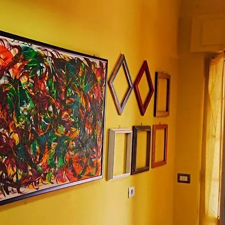 Sun House فندق مبيت وإفطار Migliarello